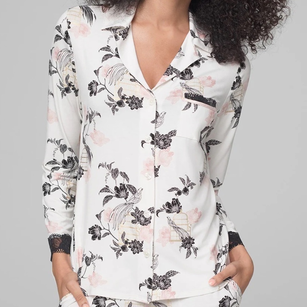 Soma Signature Lace Long Sleeve Notch Collar Pajama Top Majestic Birds Medium